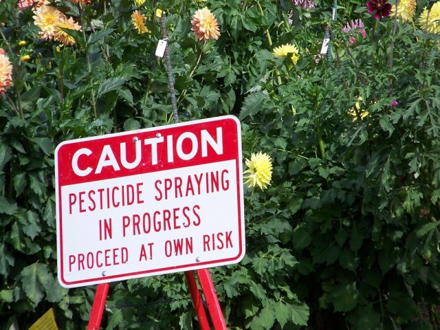 Pesticide Disclosure: The Neighborly Thing to Do