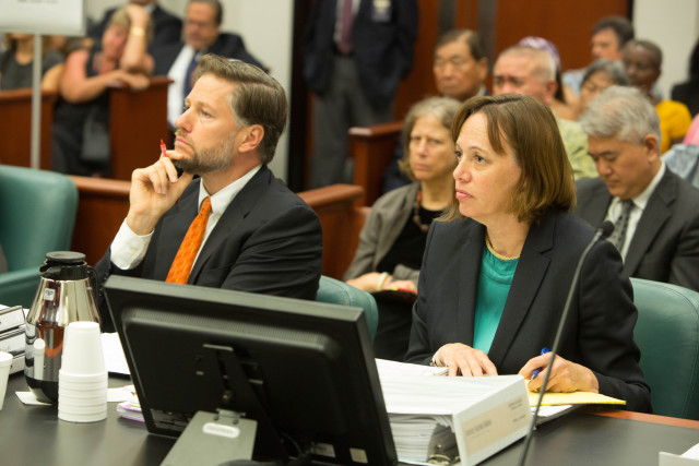 Former state Attorney General Margery Bronster, right, argued on behalf of Monsanto against Maui County’s GMO farming moratorium. Anthony Quintano/Civil Beat 